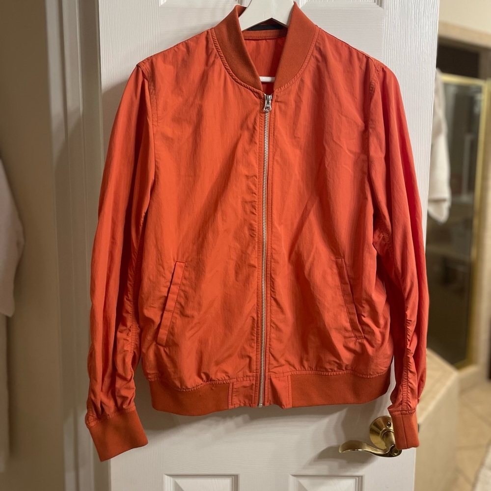 Uniqlo wind breaker